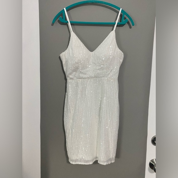 Lulu’s Small, white sequin dress